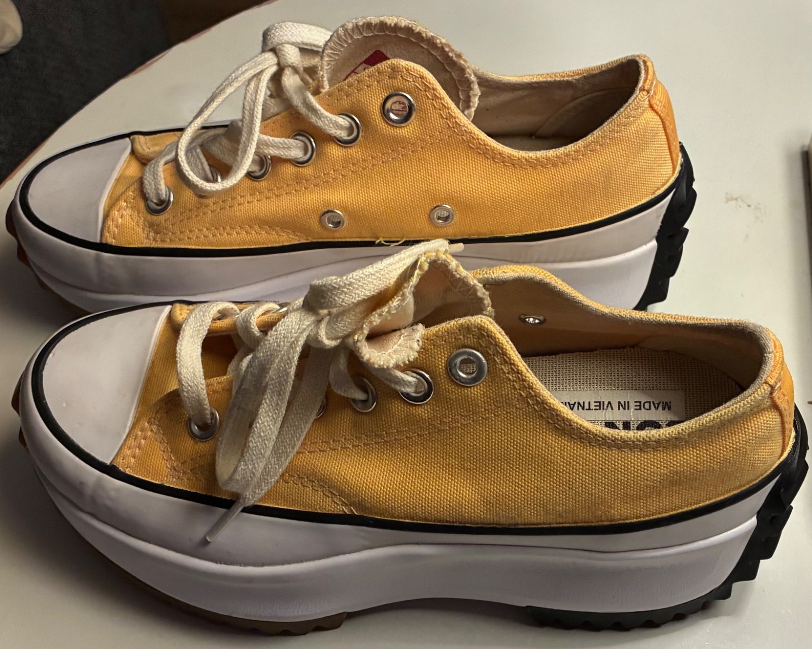 Converse Chuck Taylor Run Star Hike Low Citron Pulse Yellow Size 6 Sneakers Shoe