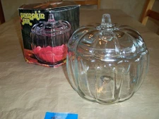 VINTAGE ANCHOR HOCKING CLEAR GLASS PUMPKIN CANDY DISH JAR WITH LID NEVER USED