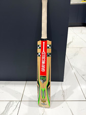 Alex Made Vapour 1.3 Superlite pro performance Cricket Bat &ndash; RRP &pound;550