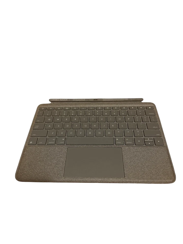 Logitech iPad Case With Keyboard. 9th, 8th And 7th Gen Case - Image 2 of 4