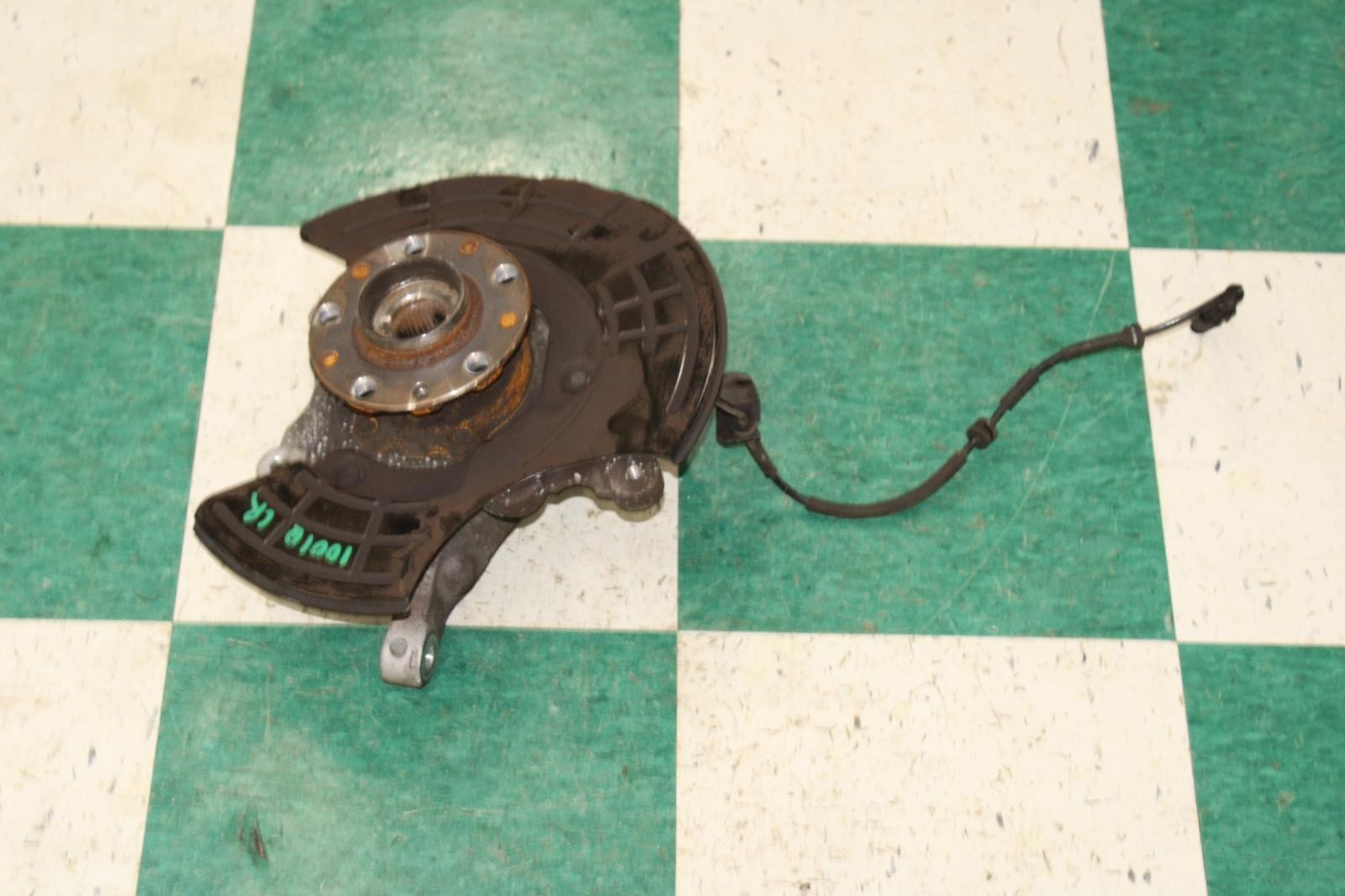 17-24 Ghibli Rear Driver Side Left LH LR Spindle Knuckle Hub Assy OE Factory OEM