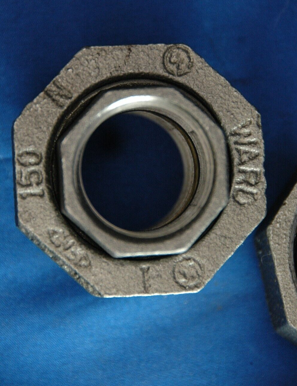 1" 150 Threaded (NPT) Union Black Malleable Iron Pipe Fitting  Sample