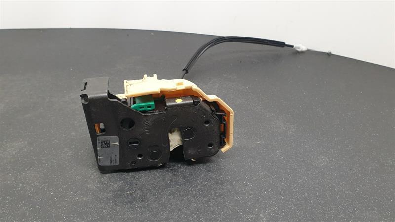 ALFA ROMEO Stelvio Passenger Side Front Door Lock Latch 2017 