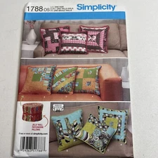UNCUT SIMPLICITY SEWING PATTERN 1788 Patchwork HOME DECOR Pillows in 3 Sizes