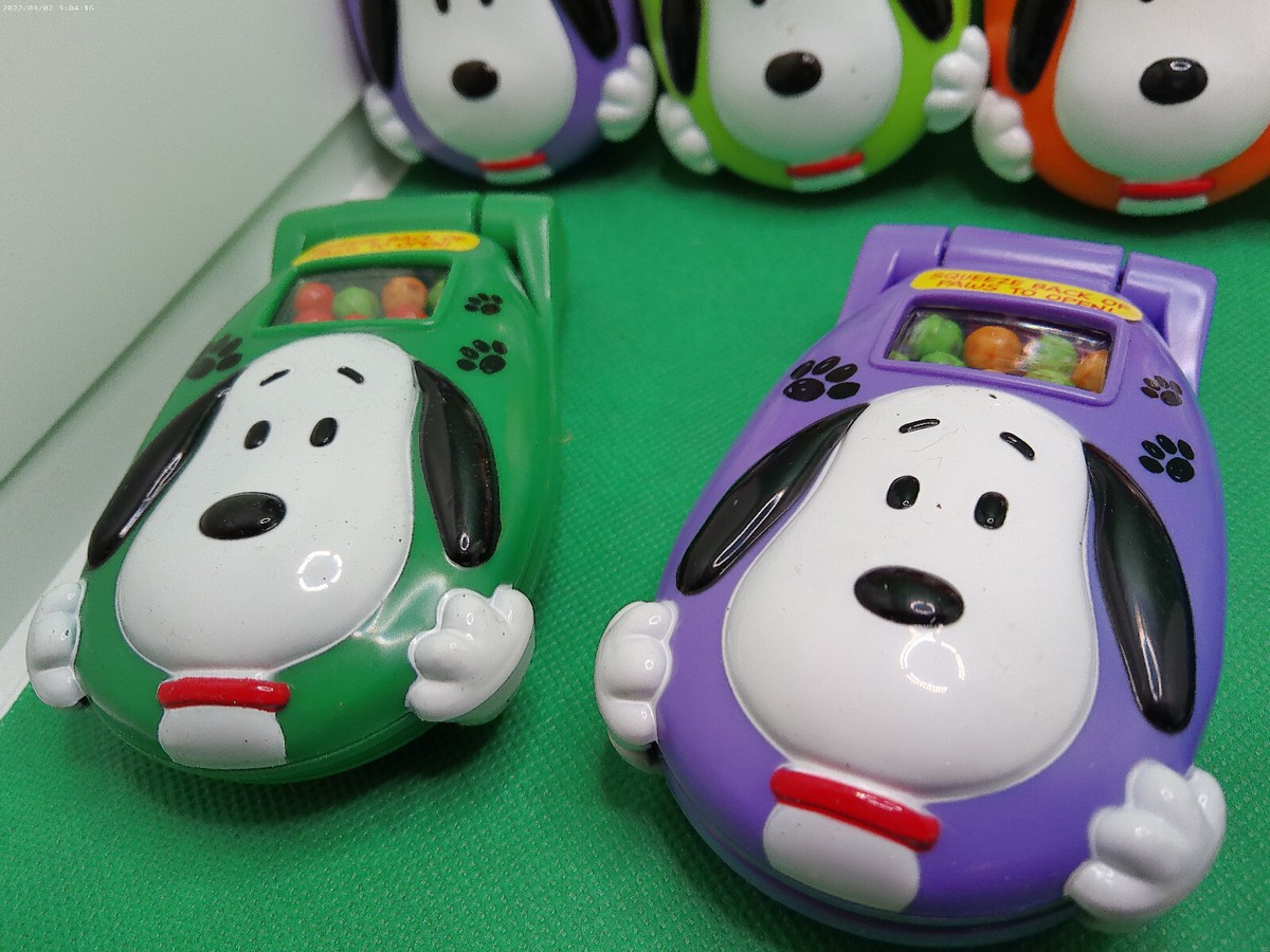 Snoopy Peanuts lot 7 Galerie candy cell phone toy 2009