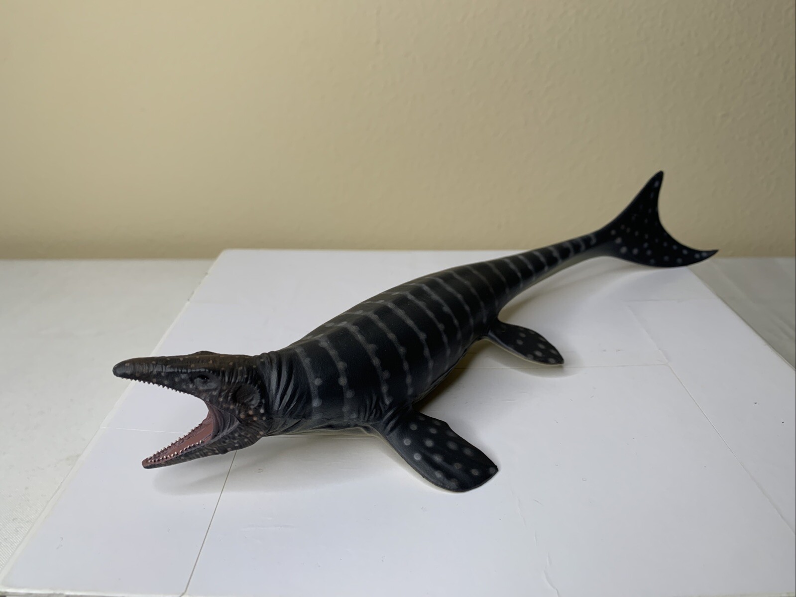 Collecta Mosasaurus Figure Aquatic Reptile Prehistoric Collectible