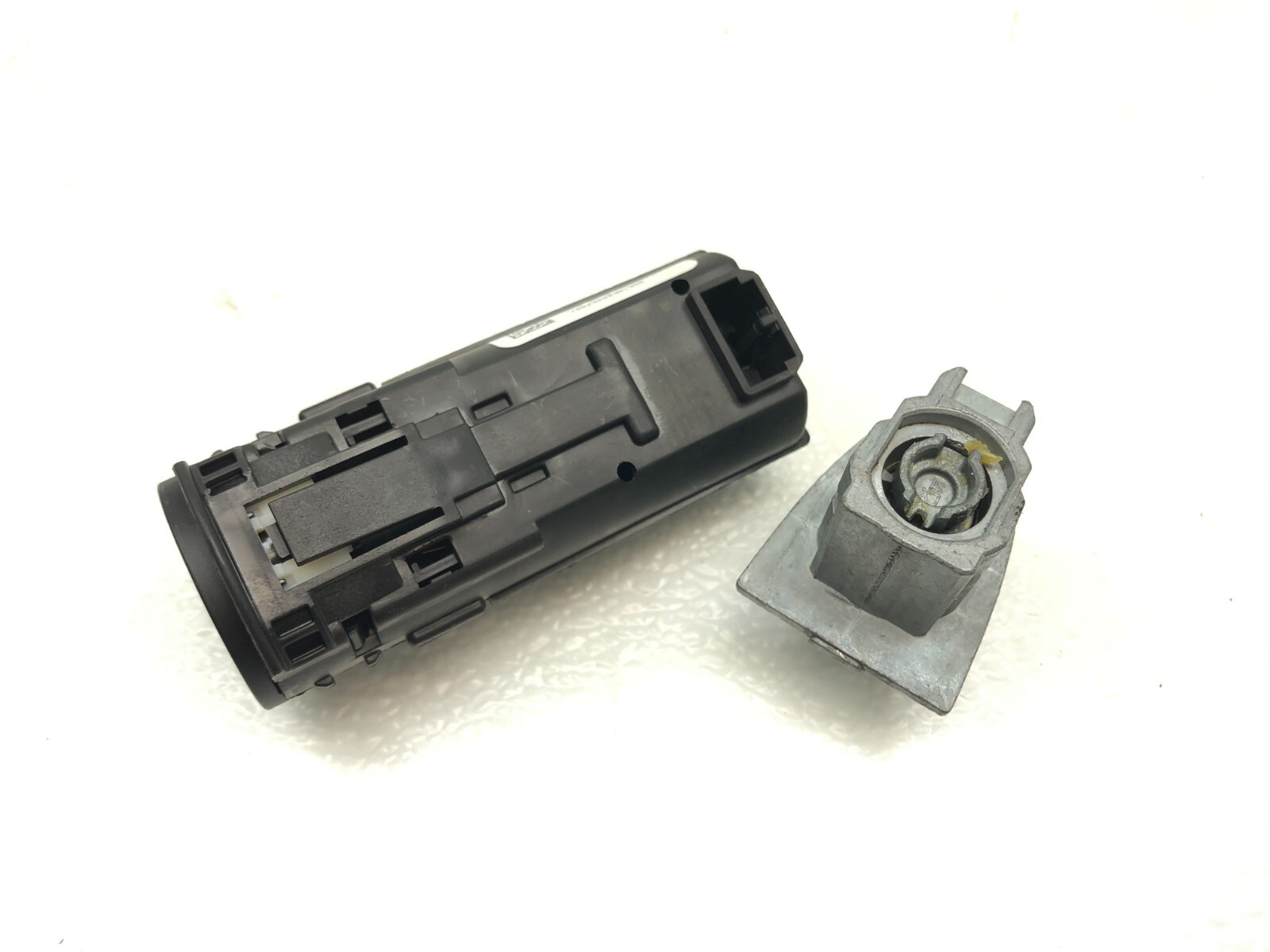 2014-2017 MASERATI GHIBLI S ENGINE COMPUTER CONTROL MODULE W/ LOCK KEY OEM.