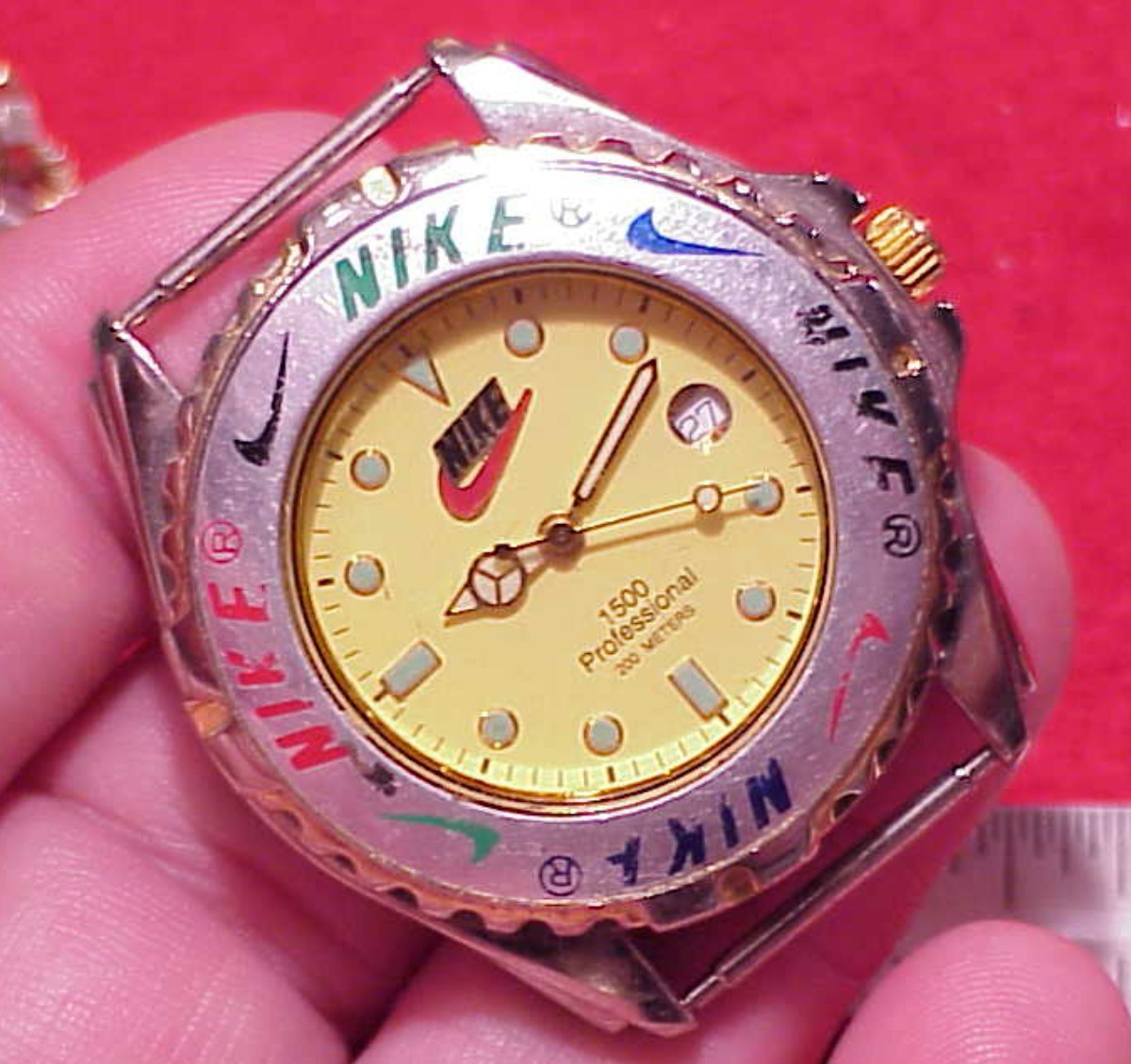 Vintage 42MM Nike Quartz Watch 1500 Professional 200 Meters DIVER