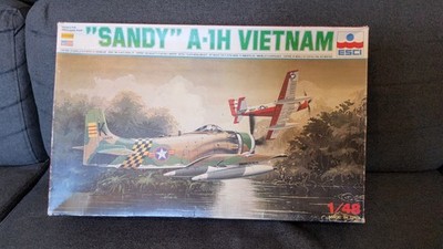 Modellbausatz Esci 1: 48 ''Sandy'' A-1H Vietnam