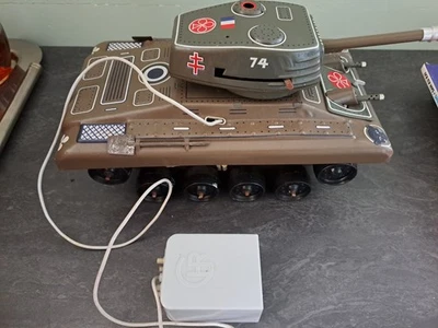 jouet vintage 1980 tank puma téléguidée - Photo 1/4