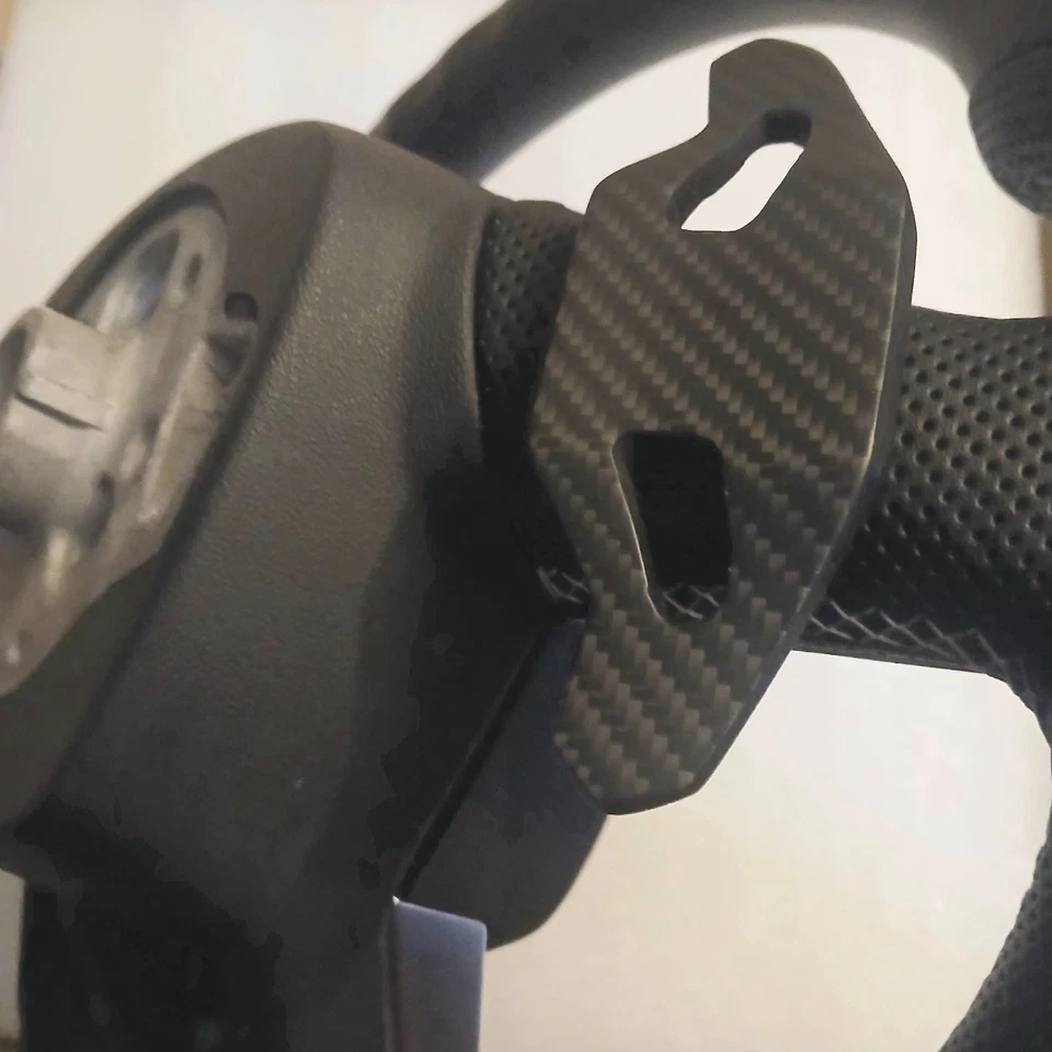  Руль из углеродного волокна с веслами Audi A6 S3 S4 S5 A3 A4 A5 RS3 RS4 RS5 RS7 - Изображение 4 из 4