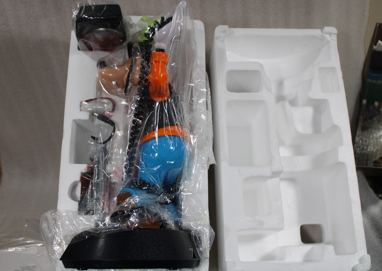 Disney Goofy Cordless Animated Talking Telephone Telemania Animatronics MIB AD