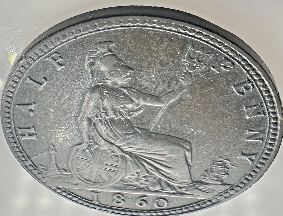 1860 Victoria Halfpenny – Borda frisada – 5 bagas – AU – Bom grau - Imagem 4 de 4