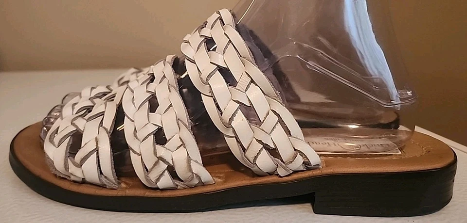 Vintage Duck Head Women's 8.5 M White Braided Leather Strappy Slides Sandals - Image 4 of 4