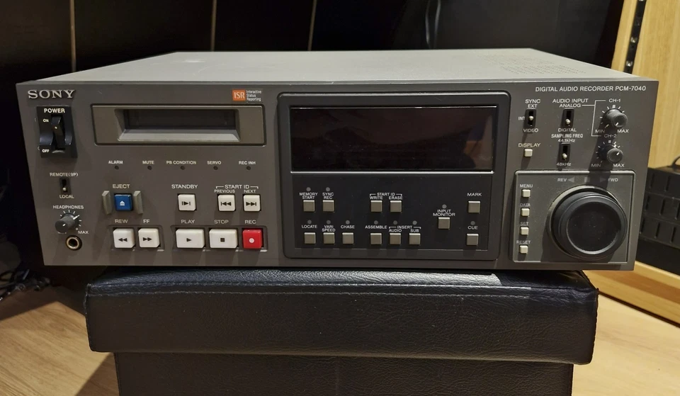 SONY PCM 7040 - Immagine 2 di 4