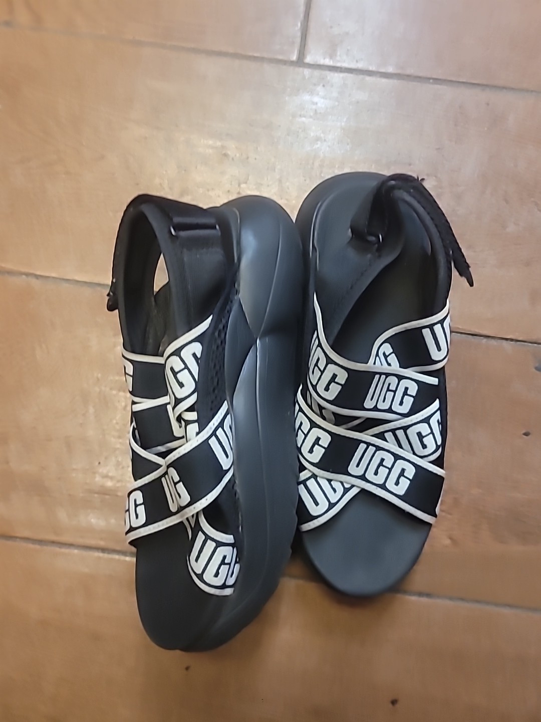 UGG LA CLOUD SLINGBACK RUNNER BLACK PLATFORM SAND… - image 9