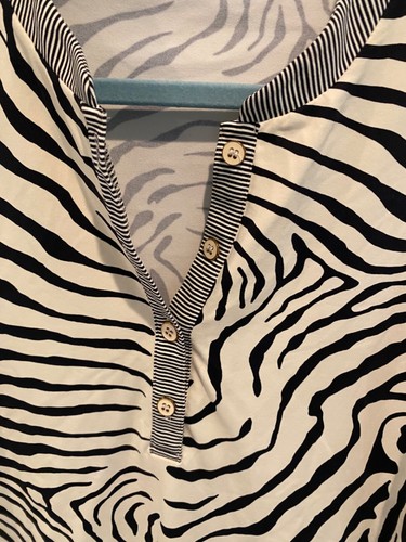 J McLaughlin Tunic Top Zebra Stretch Henley 3/4 Sleeve S - Picture 3 of 7