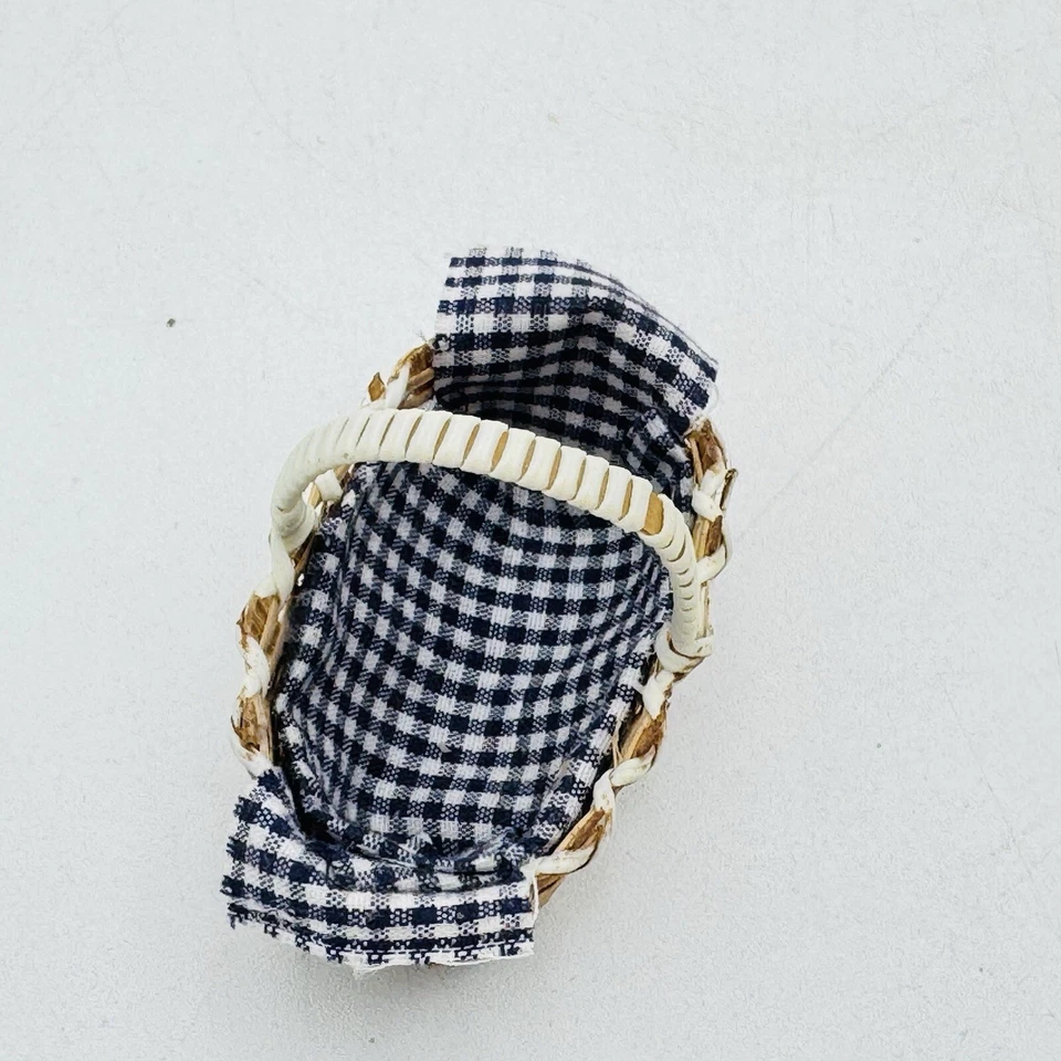 Vintage Miniature Dollhouse Artisan Wicker Basket - Image 4 of 4