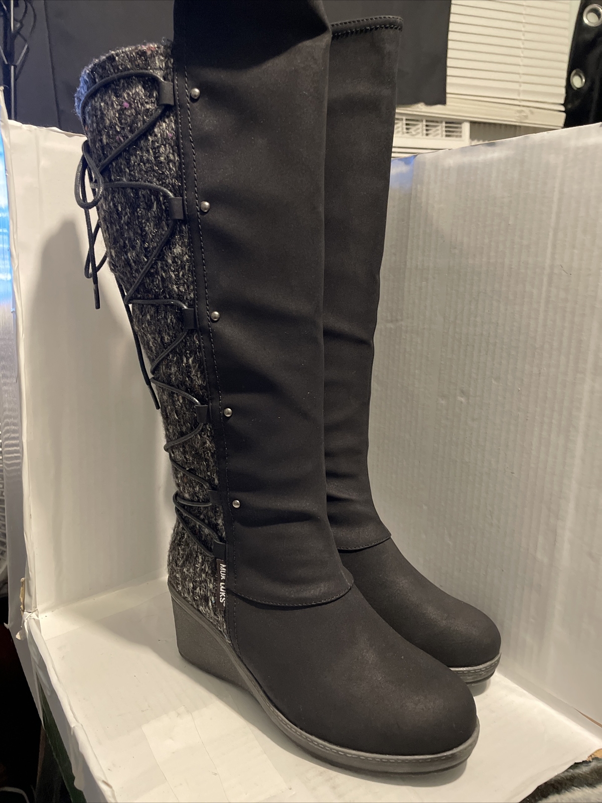 MUKLUKS Women's June Boots Black Water 