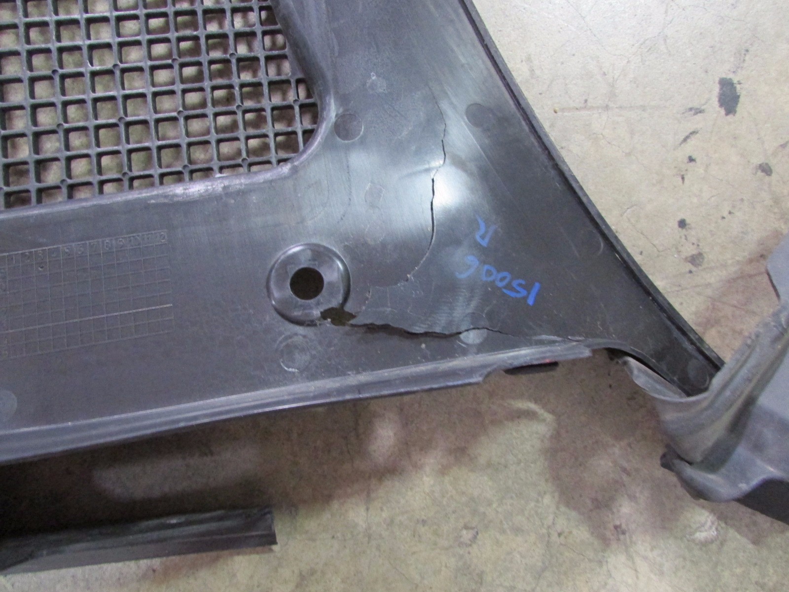 Ferrari California, RH Right Cowl Vent Panel, P/N 69889300, Used