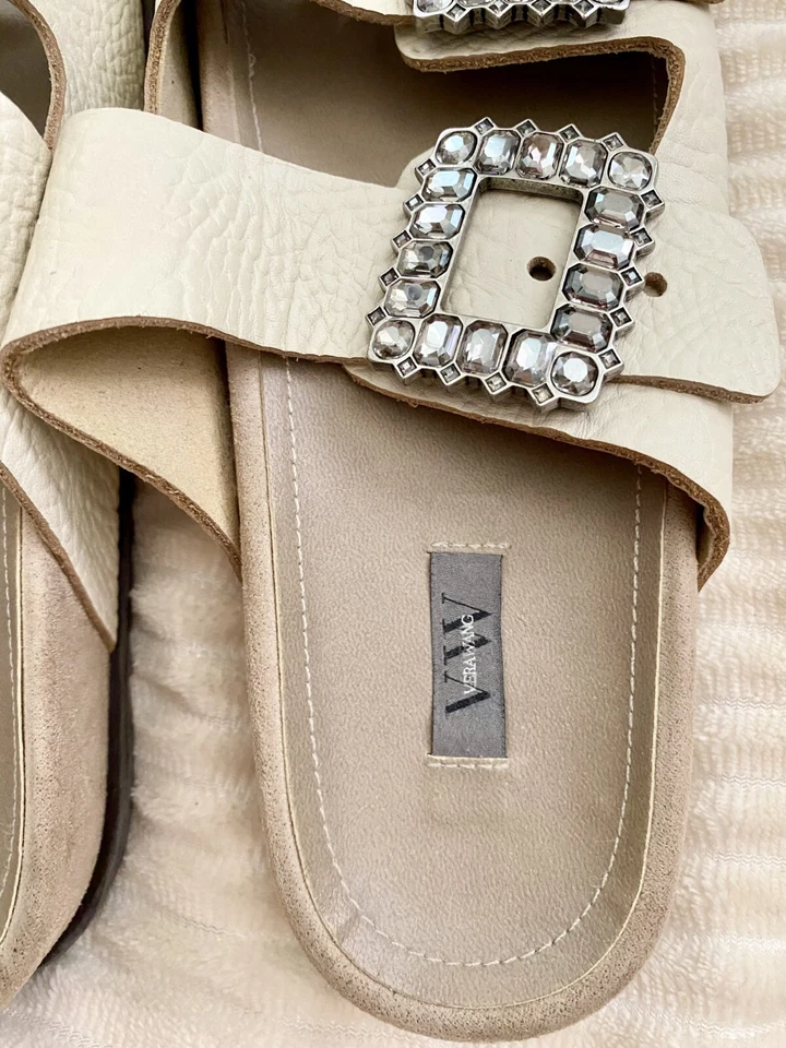 VERA WANG SANDALS SIZE 235 - Image 2 of 3