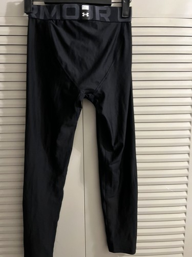 Under Armour Boys Size YM Youth Medium 3/4 Leggings Black Fitted Heatgear Pants - Picture 4 of 4