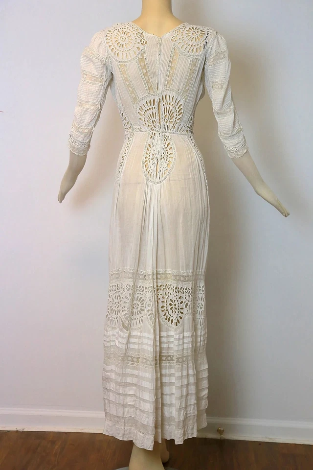 Antique Victorian tea dress Broderie Anglaise lace gown - Image 3 of 4
