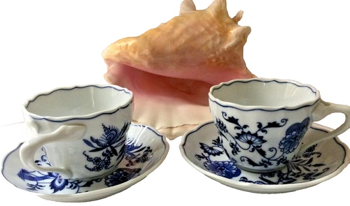 EUC Blue Danube China Teacups & Saucers Set of 2 Rectangle Japan Mark Vintage