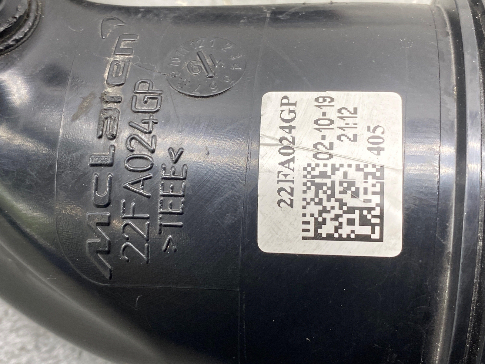 2020-2023 MCLAREN GT 4.0L ENGINE LEFT AIR INTAKE HOSE PIPE 22FA065GP OEM 2021