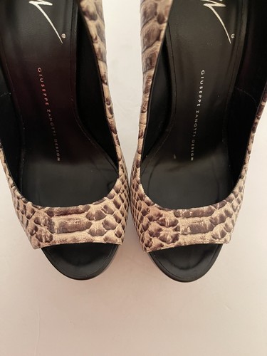 Giuseppe Zanotti Roccia Snakeskin Embossed Peep toe Platform Heels Size 6.5 36.5 - 第 10/11 張圖片