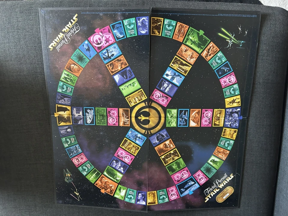 Trivial Pursuit Classic Trilogy Collectors Edition STAR WARS  Board Game Boxed - Image 2 of 4