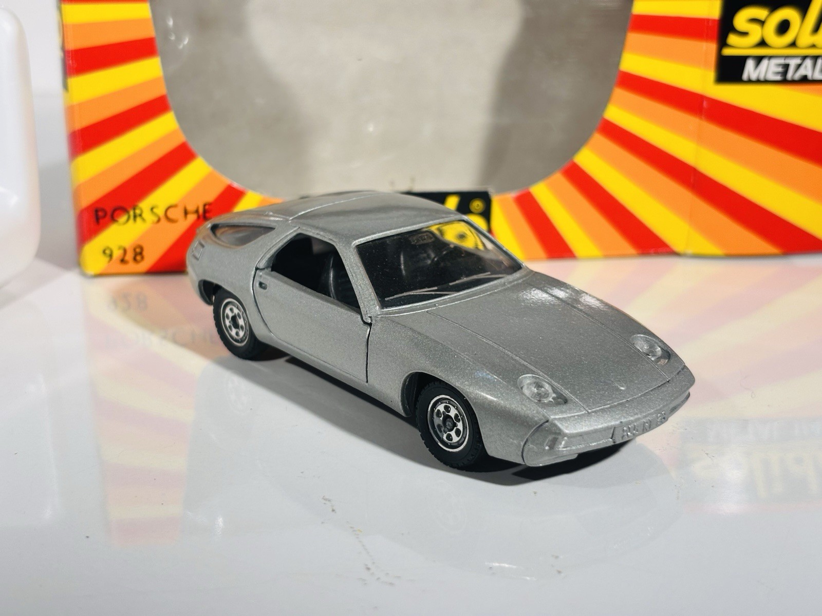 Solido Porsche 928 1:43 1336