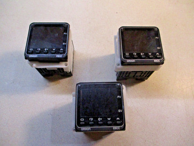 3 - Omron E5CC-RX2DSM-000 DIGITAL CONTROLLER VER. 2.1