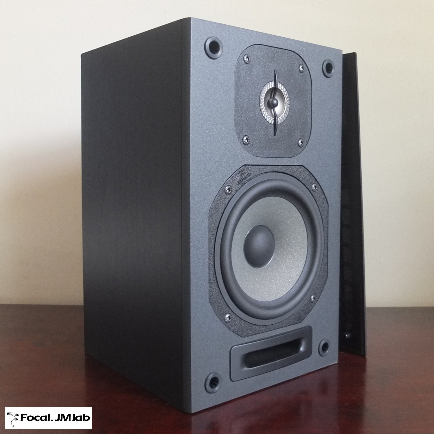 one Focal-JMlab CHORUS 705 speaker, France - Main Image