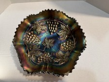 Vintage Northwood Grape And Cable Electric Amythst Bowl 