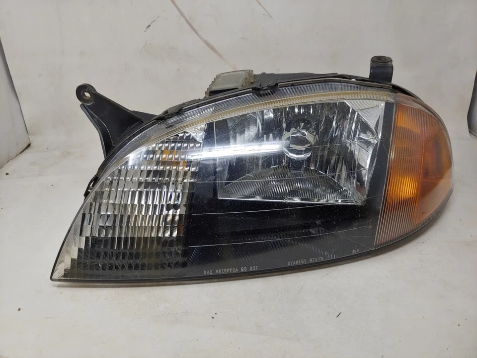 司机侧左原始设备制造商车头灯 98 99 00 01 雪佛兰 METRO 铃木消防车  — 第 2/4 张图片