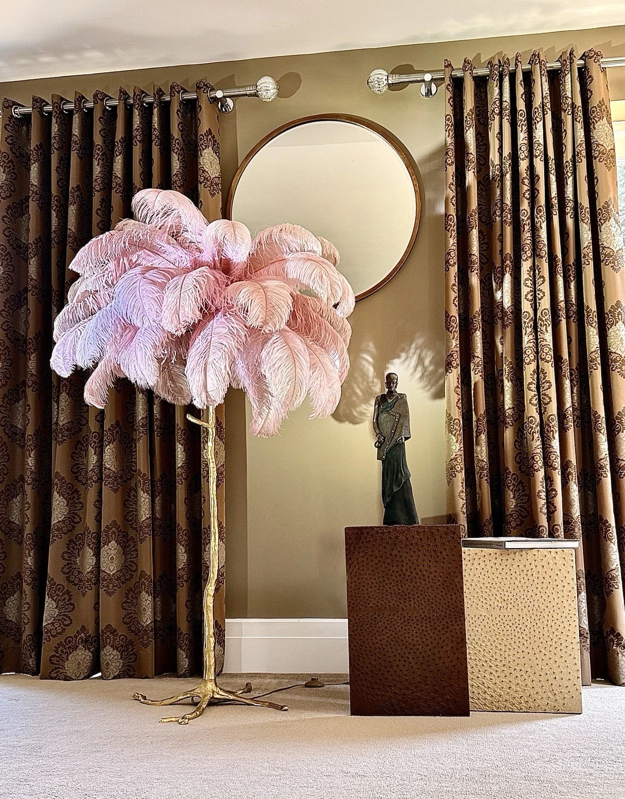 Gallery image 22 for Ostrich Feather Burlesque Floor Lamp With Brass Stand RRP £1,276