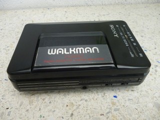 Sony WALKMAN WM F2015 / tragbarer Kassettenspieler