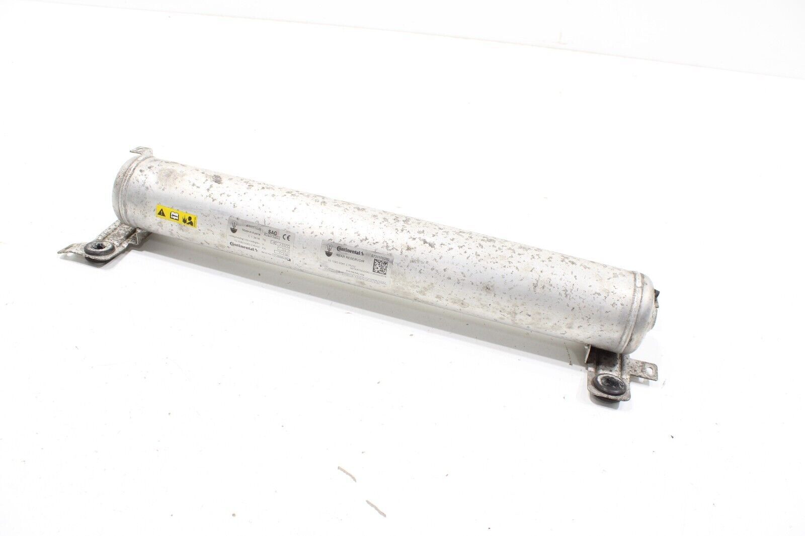 2017 - 2020 MASERATI LEVANTE AIR RIDE SUSPENSION REAR RESERVOIR TANK OEM