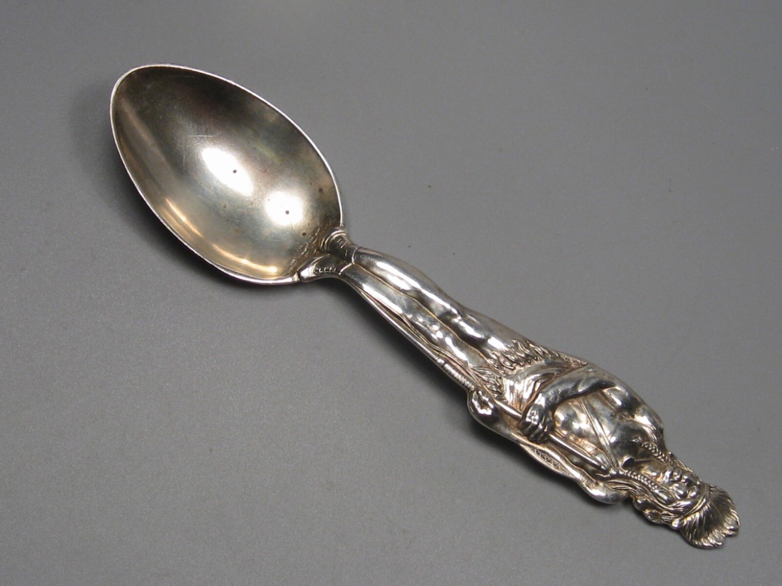 Vintage Full Body INDIAN Native American w/ shield Sterling Silver Spoon. 31g,