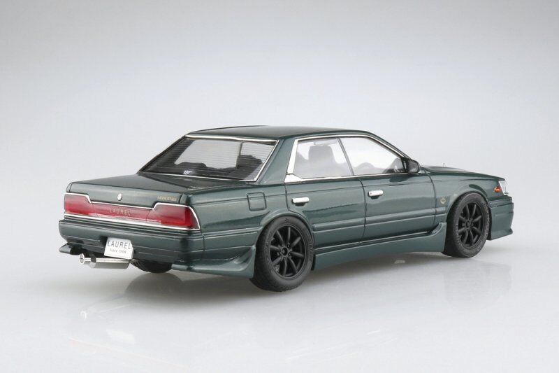 Aoshima 1/24 Scale Model Tuned Car Kit Nissan C33 Laurel '91 Aoshima 1/24 Scale Model Tuned Car Kit Nissan C33 Laurel '91