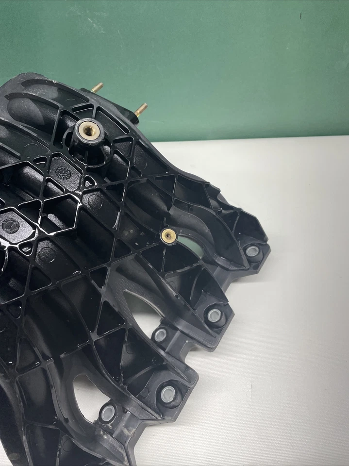 Chevrolet Aveo 2004-2005 colector de admisión de aire del motor de 1,6 L 96452343 OEM Foto 3 de 4