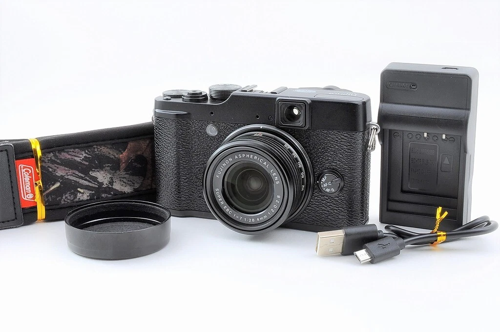 Fujifilm X10 Digital Camera X Series 12.0MP Black w/charger From
