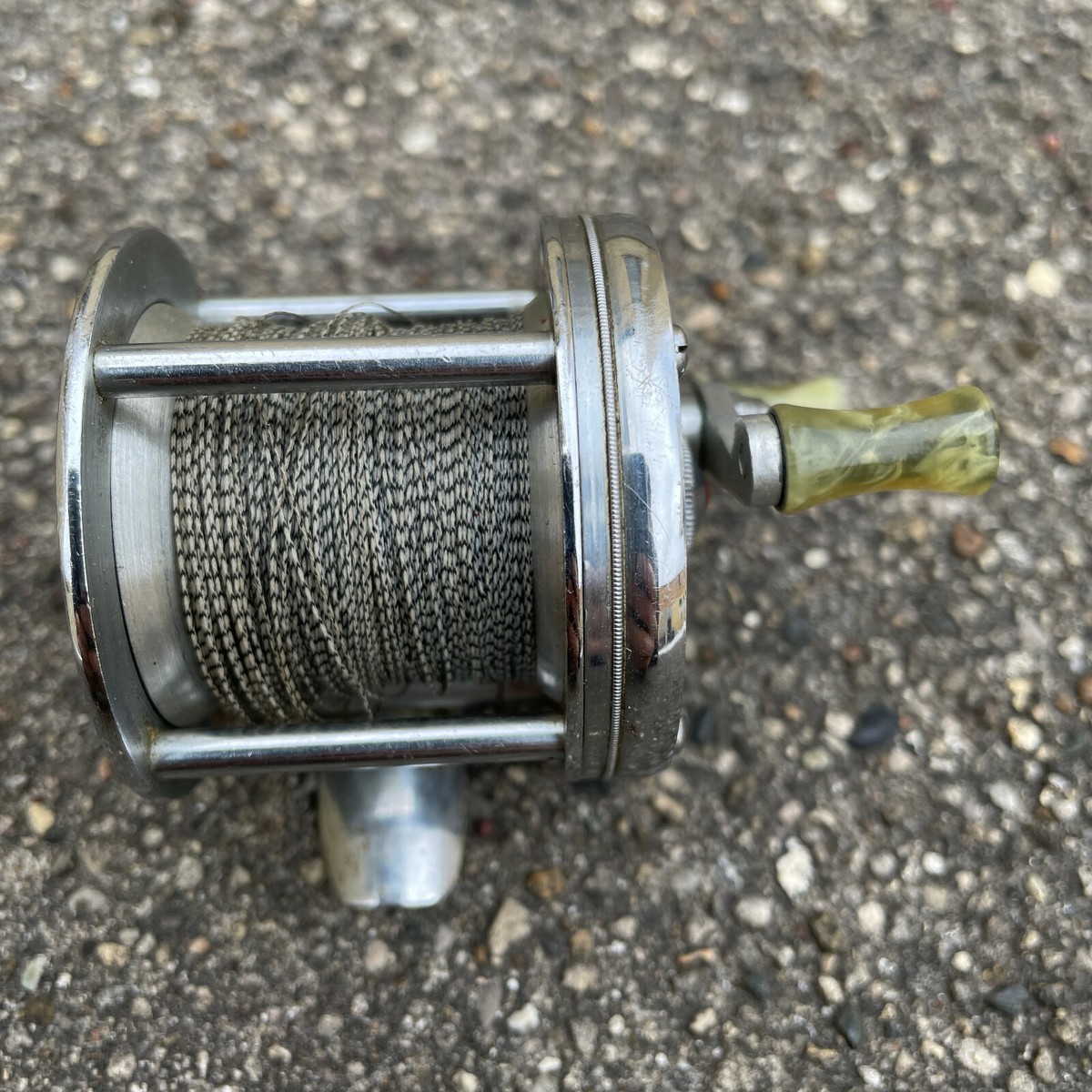 Tournament Free Spool Model 1740 Model He Shaekspeare Nickel