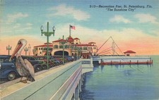 RECREATION PIER WITH PELICAN POSTCARD ST PETERSBURG FL FLORIDA 1930s