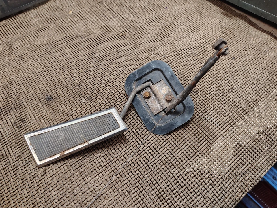 Pontiac GTO LeMans Tempest Accelerator 1970 1971 1972 conjunto de pedal de gasolina Foto 4 de 4