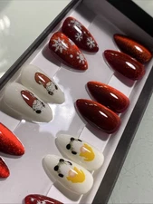 🎄Press On Nails Handmade 26 Medium Almond Gnome Christmas Nails Gel/Gel Polish