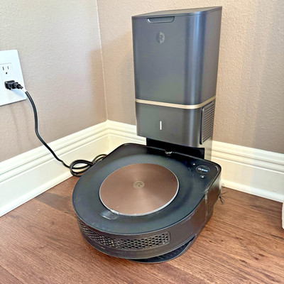 iRobot Roomba s9+ Robot Vacuum w/ Clean Base Self-Empty Dock Tested & Working