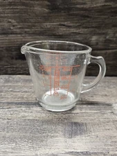 VTG Pyrex 508  Measuring Cup 1 Cup 8oz. Red Lettering Open J Handle Glass 1970's