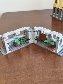 LEGO 2007 Harry Potter: Hogwarts Castle (5378) Complete Build Incomplete Minis